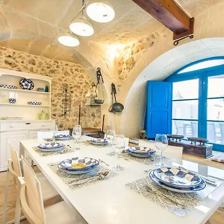 Authentic Country W/ Incredible Garden + Pool * Шаара