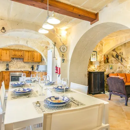 Authentic Country W/ Incredible Garden + Pool Вилла *