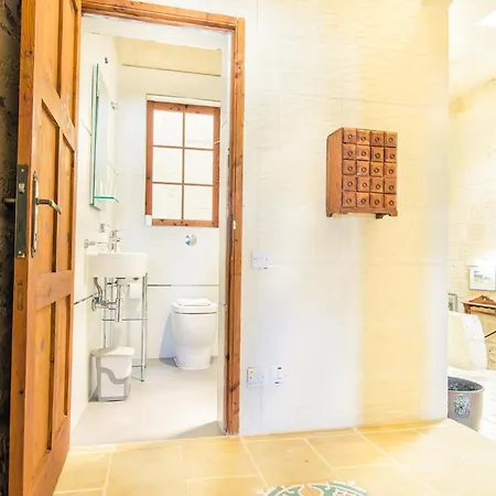Authentic Country W/ Incredible Garden + Pool Villa Xagħra